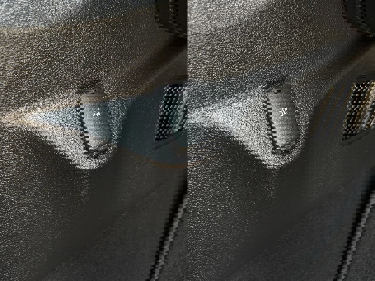 Certified 2021 Ford Edge SEL w/ Convenience Package image 23