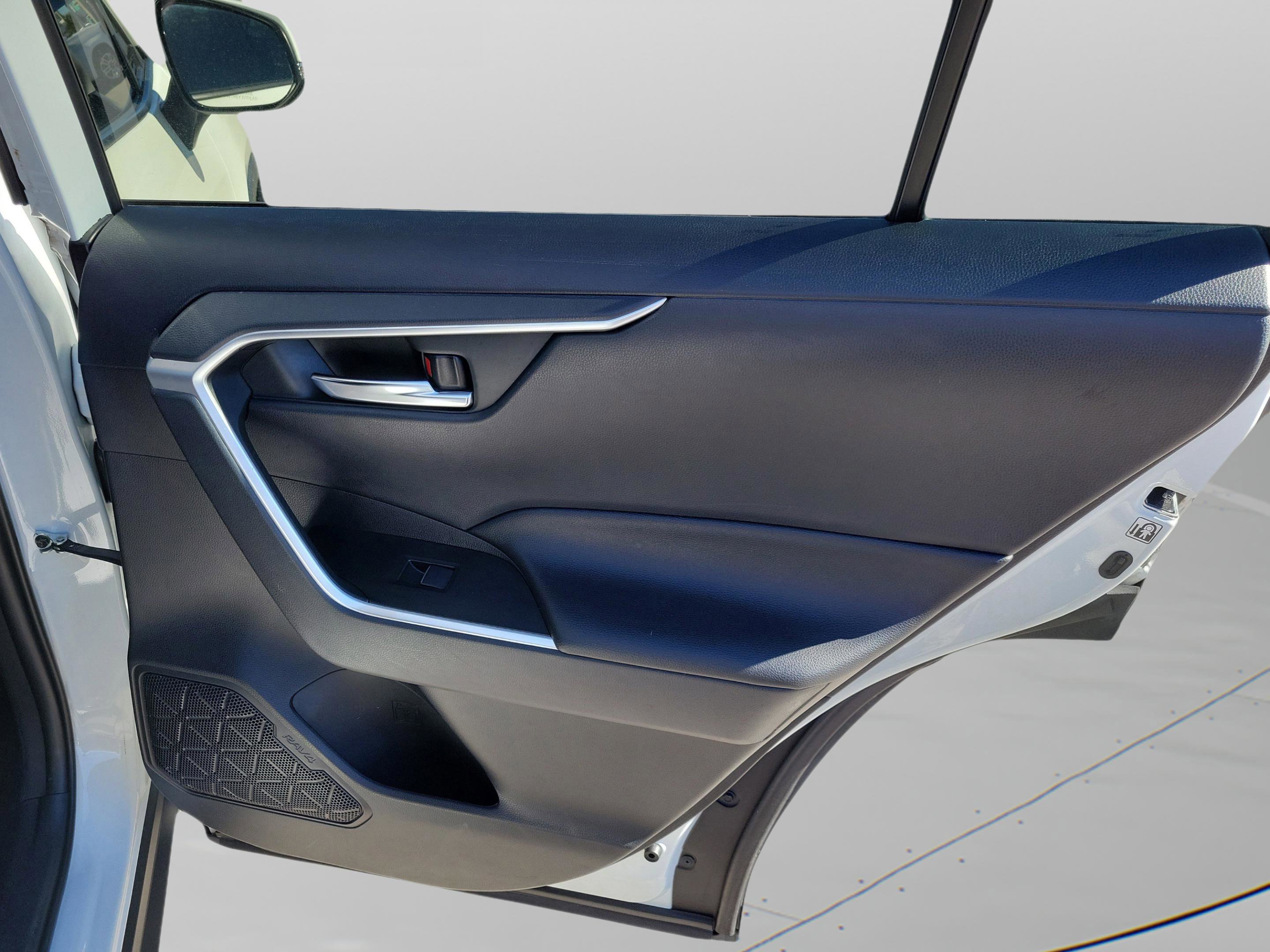 Used 2019 Toyota RAV4 XLE Premium w/ Advanced Technology Package image 29