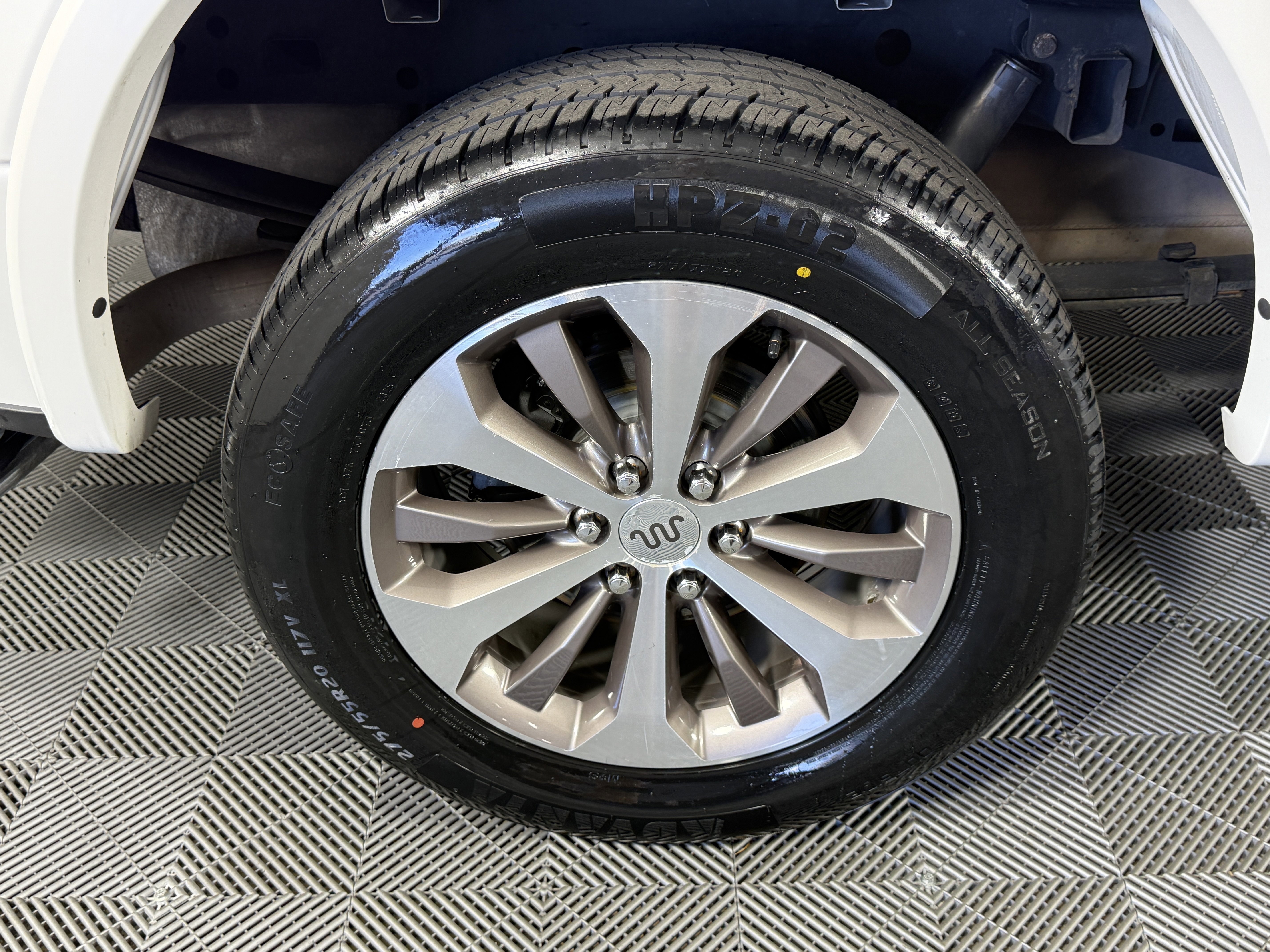 Certified 2019 Ford F150 King Ranch w/ Equipment Group 601A Luxury image 32