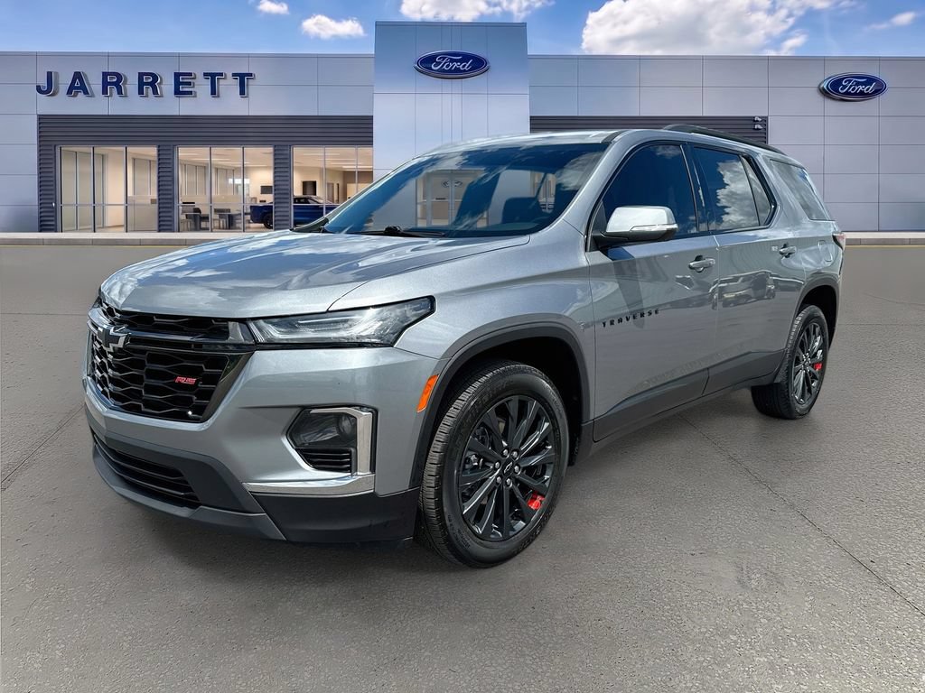 Used 2023 Chevrolet Traverse RS FWD image 3
