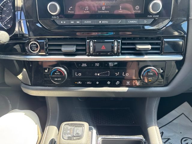 Used 2022 Nissan Pathfinder SV AWD/4WD image 13