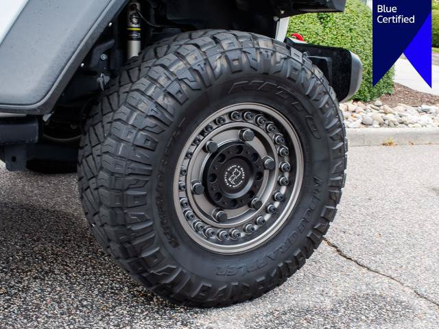 Used 2023 Jeep Gladiator Rubicon w/ Dual Top Group AWD/4WD image 8