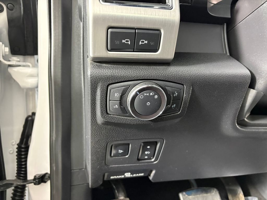 Certified 2019 Ford F350 Platinum w/ Platinum Ultimate Package image 14