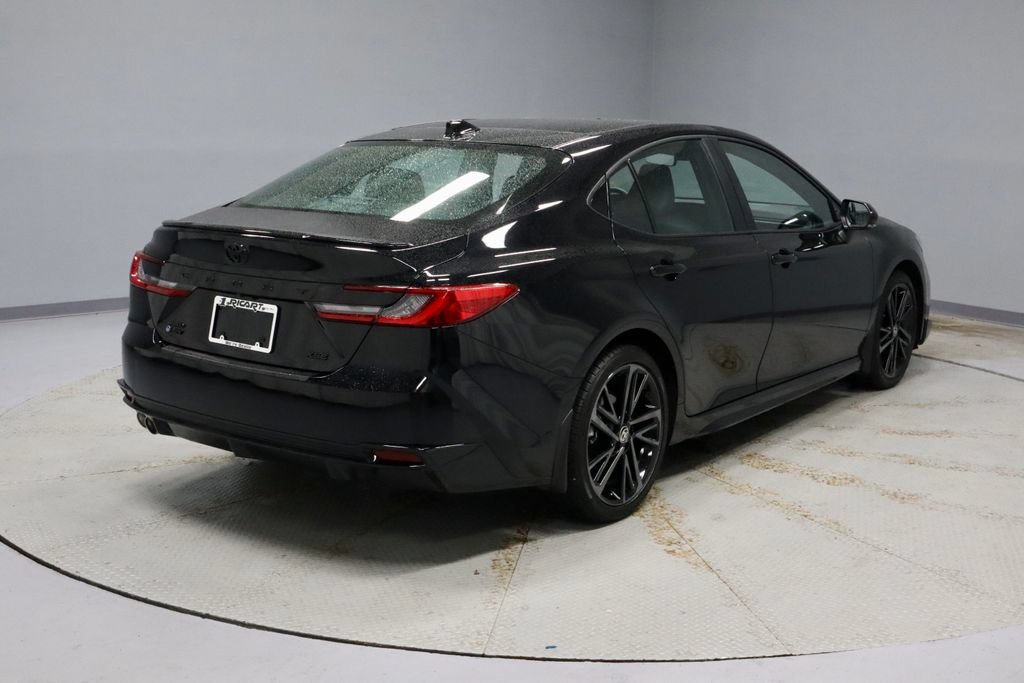 Used 2025 Toyota Camry XSE AWD/4WD image 11