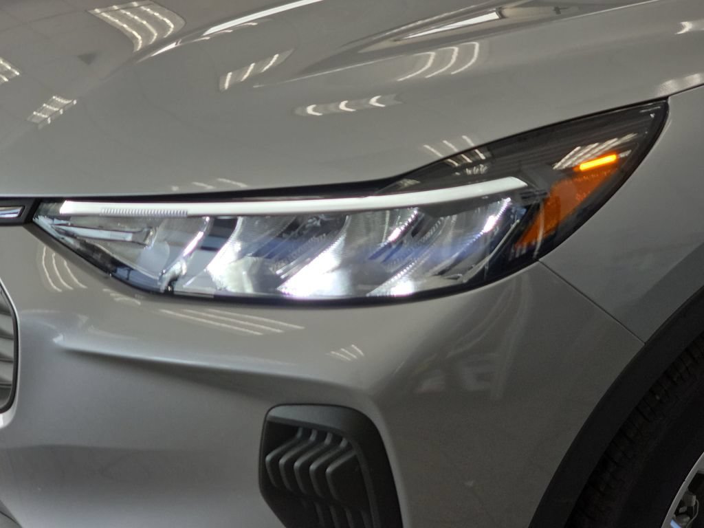 Certified 2023 Ford Escape Active FWD image 28