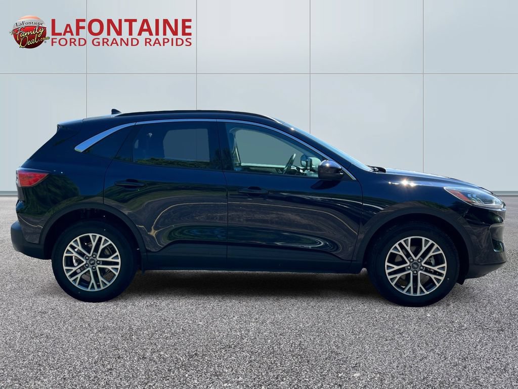 Certified 2021 Ford Escape SEL w/ Class II Trailer Tow Package AWD/4WD image 8