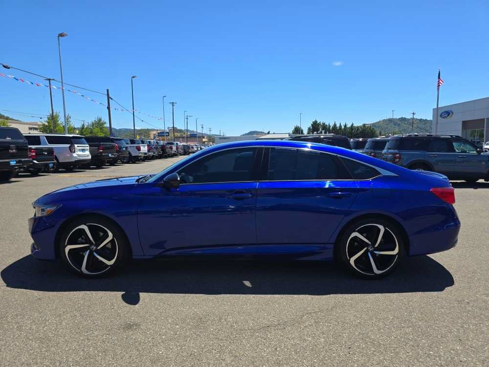 Used 2022 Honda Accord Sport image 2