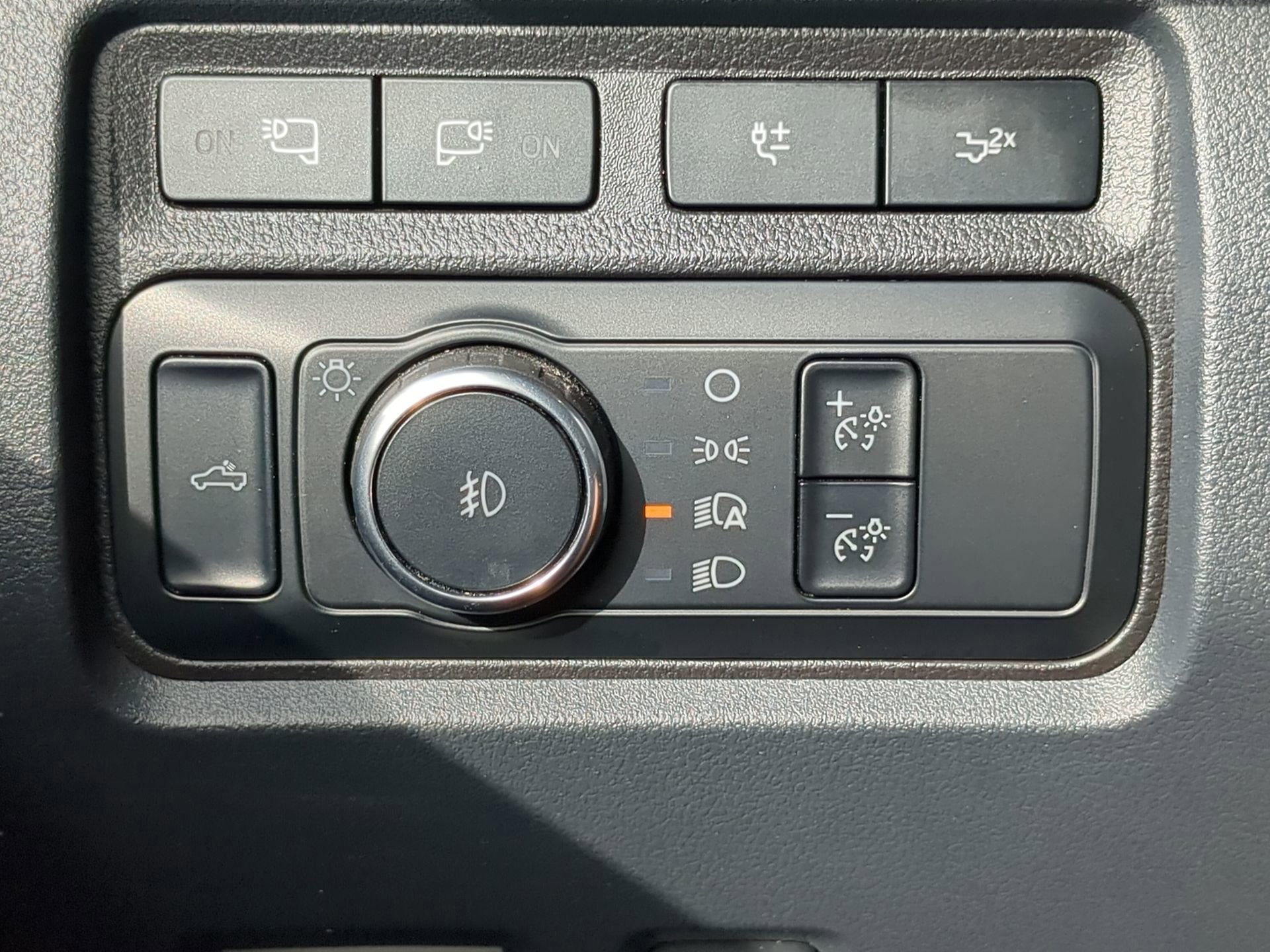 Certified 2024 Ford F350 Lariat w/ Lariat Ultimate Package image 58