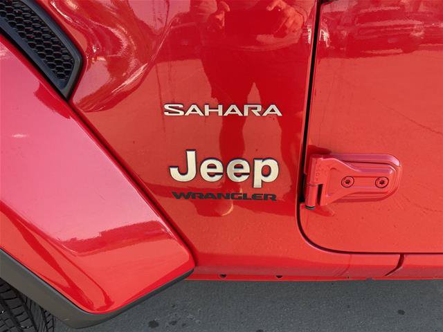 Used 2023 Jeep Wrangler Unlimited Sahara AWD/4WD image 34