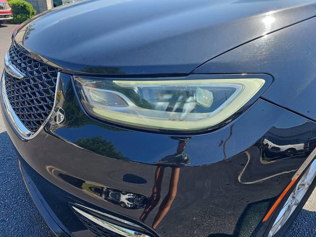 Used 2024 Chrysler Pacifica Touring-L FWD image 33