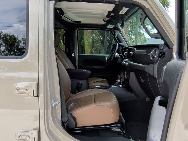 Used 2020 Jeep Gladiator Overland w/ Popular Equipment Package AWD/4WD image 16