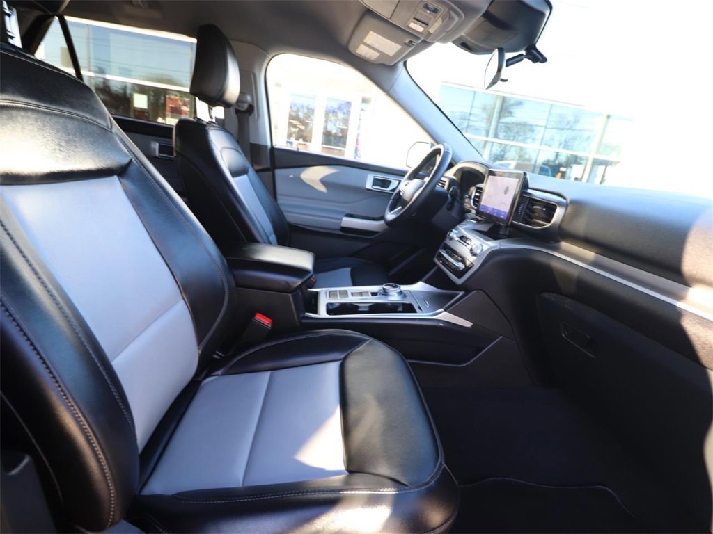 Certified 2023 Ford Explorer XLT w/ Equipment Group 202A image 22