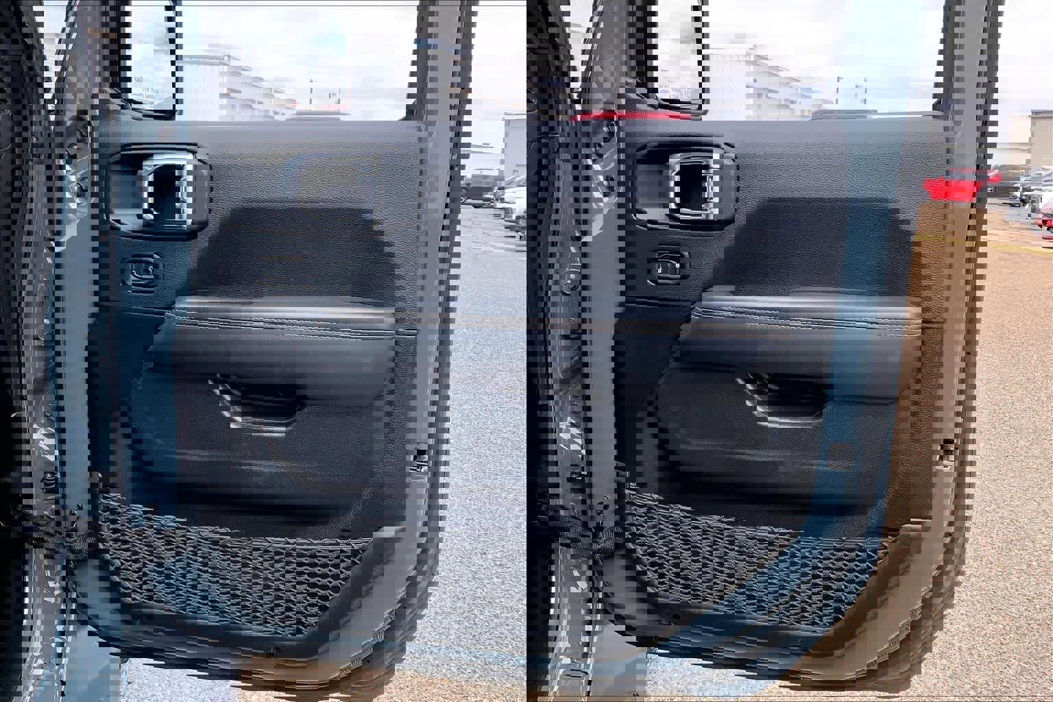 Used 2025 Jeep Gladiator Sport image 23