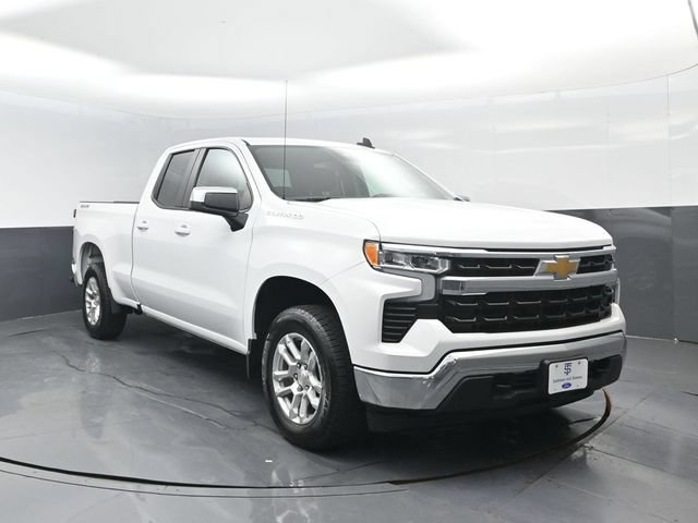 Used 2023 Chevrolet Silverado 1500 LT AWD/4WD image 2