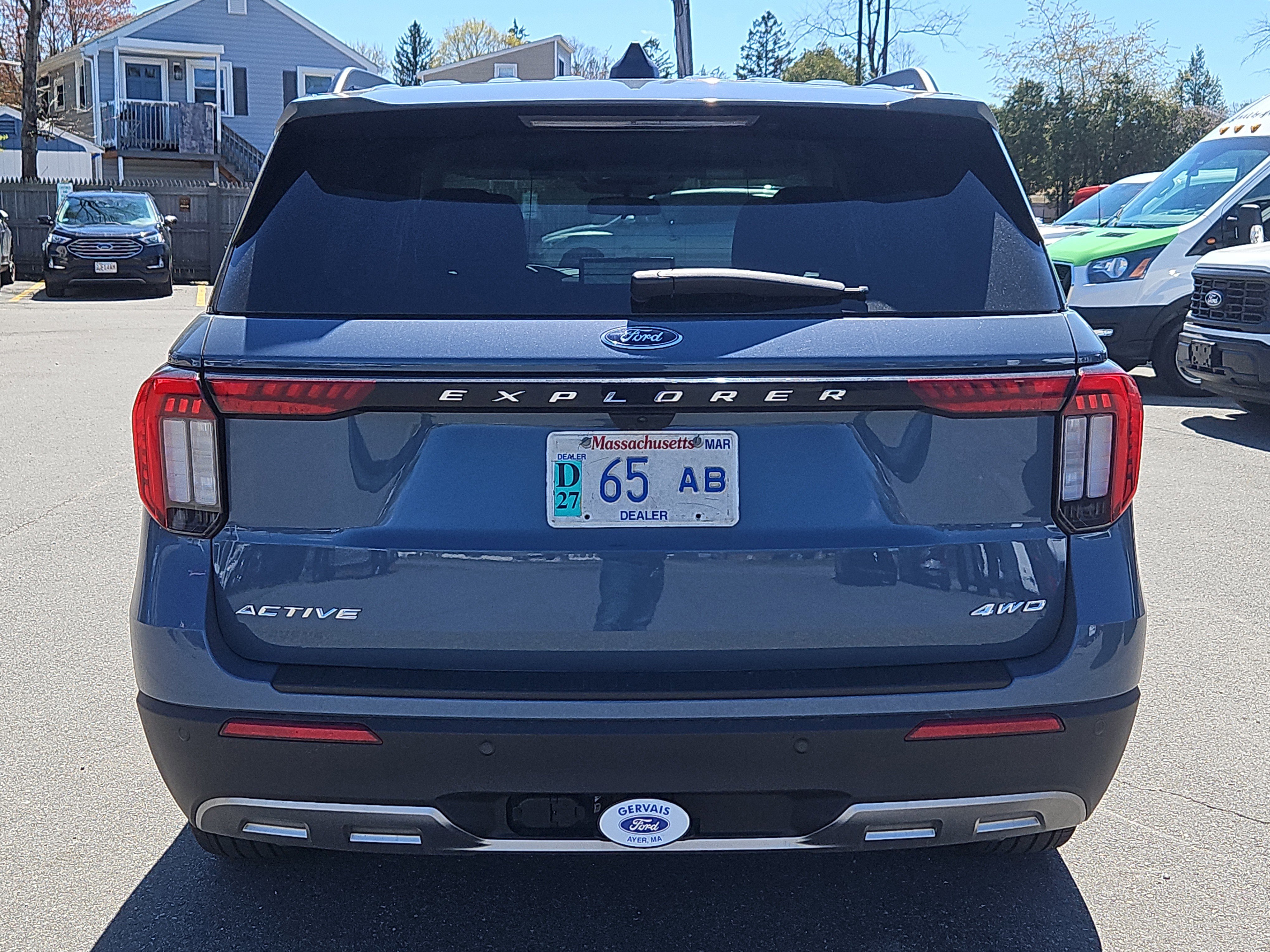 Certified 2025 Ford Explorer Active w/ Active Comfort Package AWD/4WD image 3