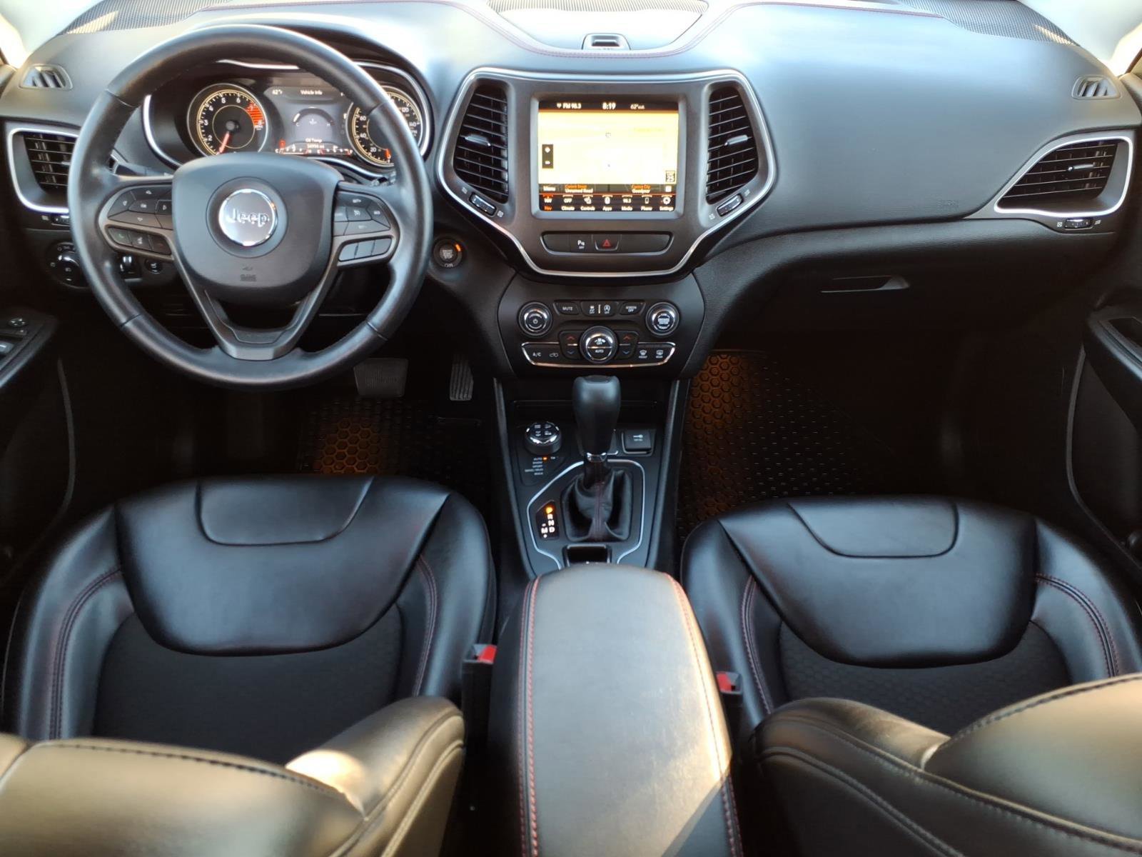 Used 2020 Jeep Cherokee Trailhawk w/ Comfort/Convenience Group image 16