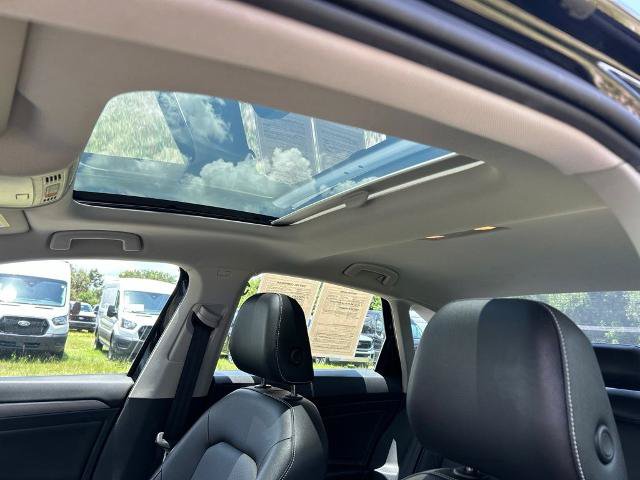 Used 2023 Volkswagen Jetta SE w/ Panoramic Sunroof Package FWD image 23