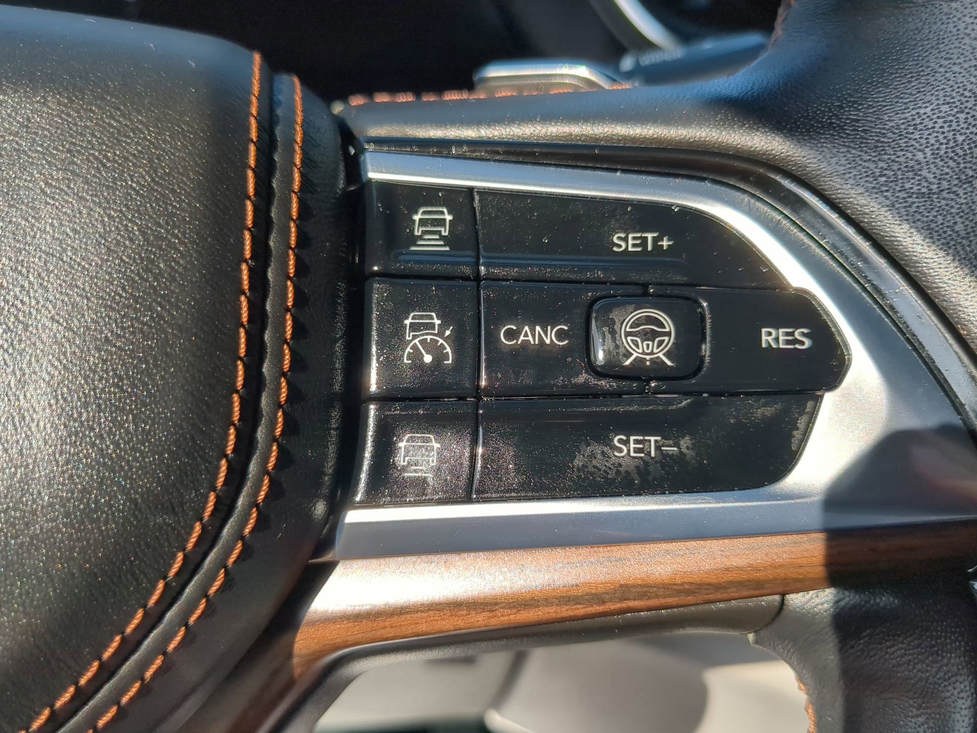 Used 2022 Jeep Grand Cherokee L Summit w/ Advanced Protech Group IV image 61