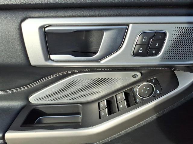 Certified 2023 Ford Explorer Limited w/ Limited Technology Package image 25