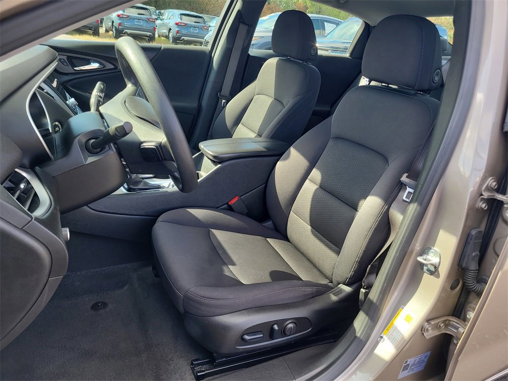 Used 2024 Chevrolet Malibu LT image 15