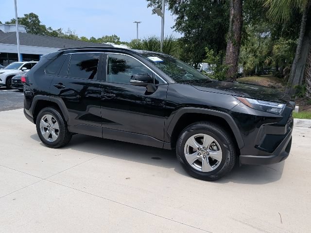 Used 2024 Toyota RAV4 XLE AWD/4WD image 3