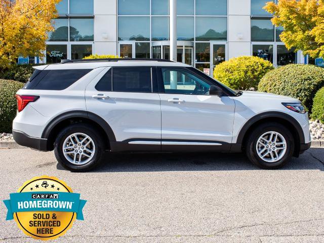Certified 2025 Ford Explorer Active AWD/4WD image 1
