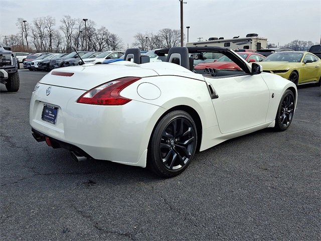 Used 2019 Nissan 370Z Roadster image 6