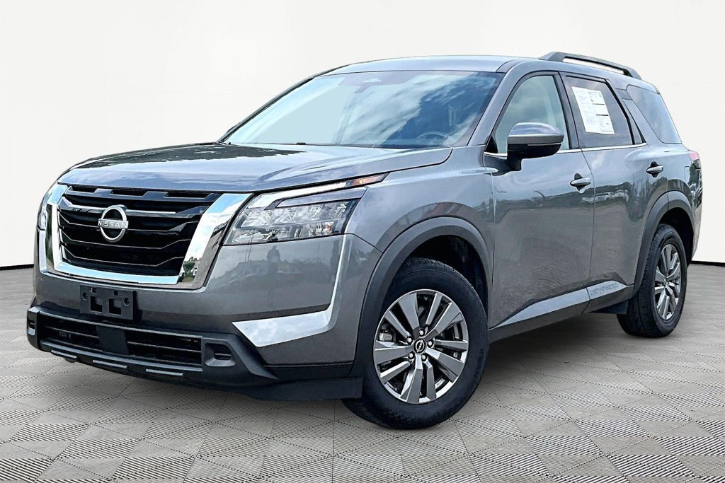 Used 2025 Nissan Pathfinder SV AWD/4WD image 1