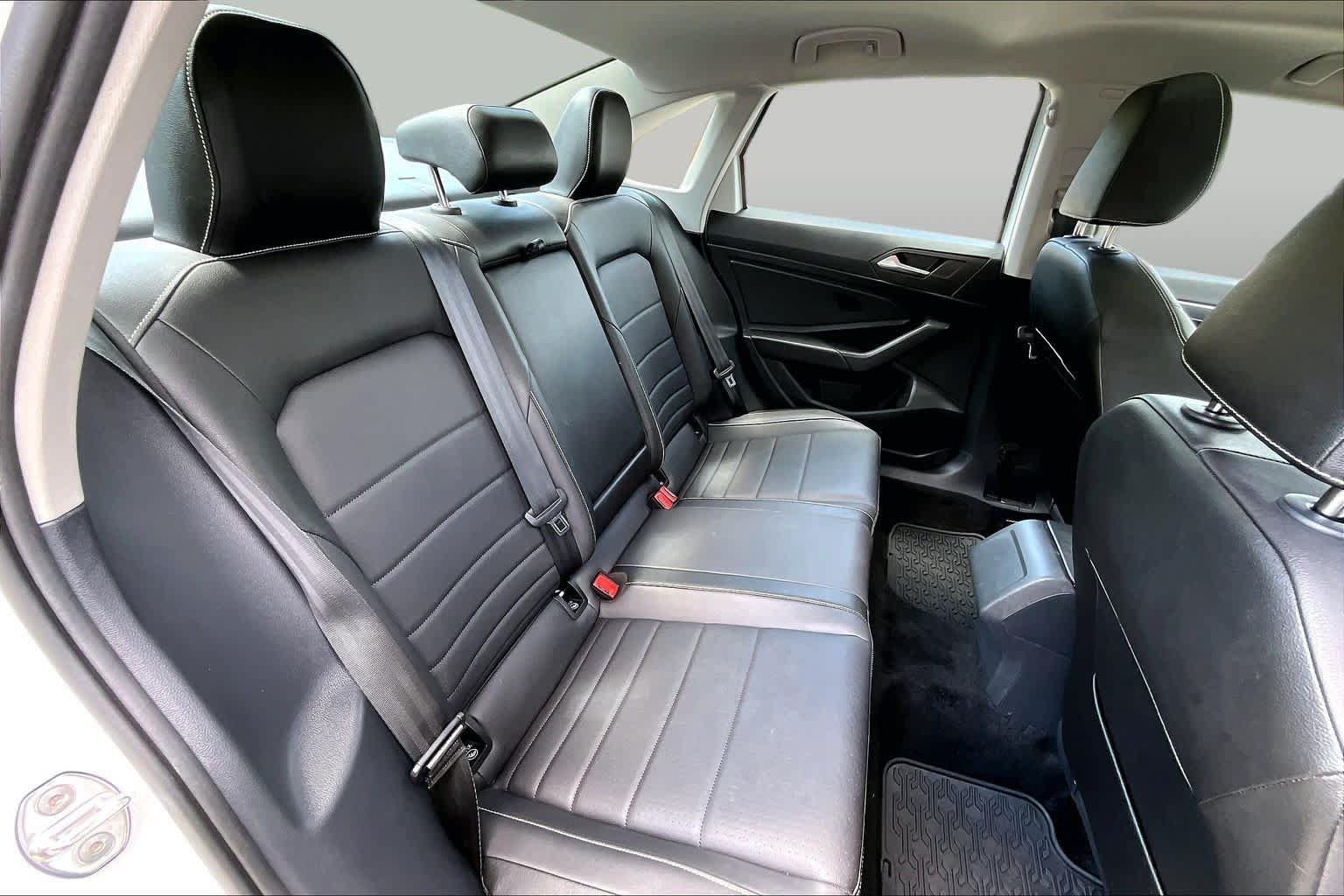 Used 2023 Volkswagen Jetta SE FWD image 20