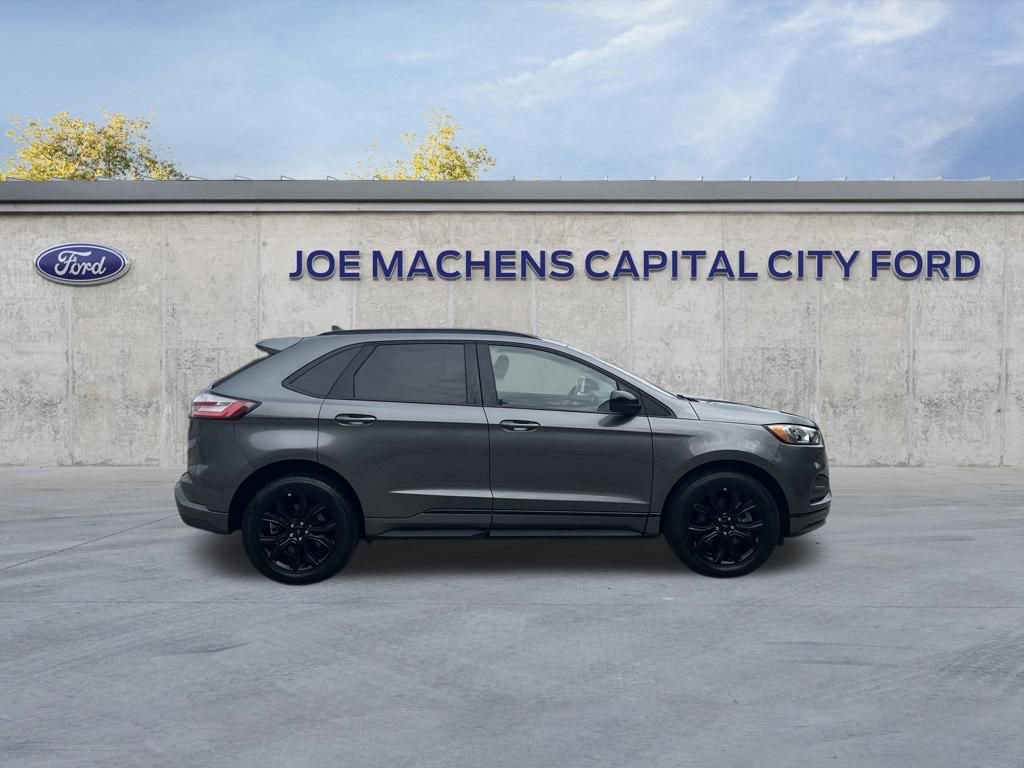 Certified 2023 Ford Edge SE w/ Black Appearance Package image 4