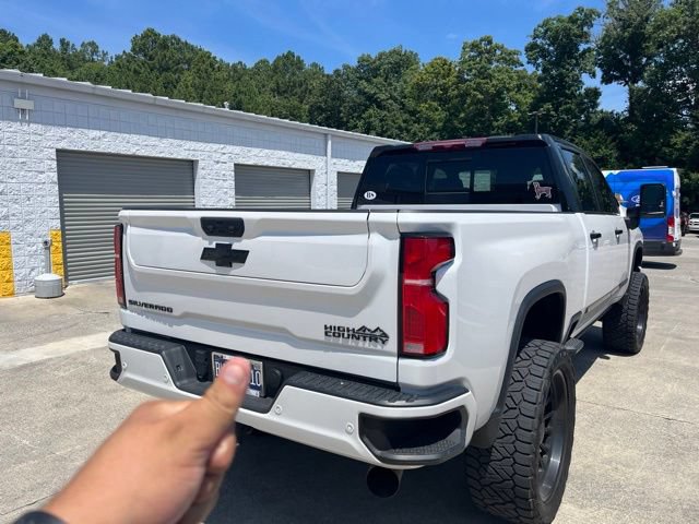 Used 2025 Chevrolet Silverado 2500 High Country AWD/4WD video 3