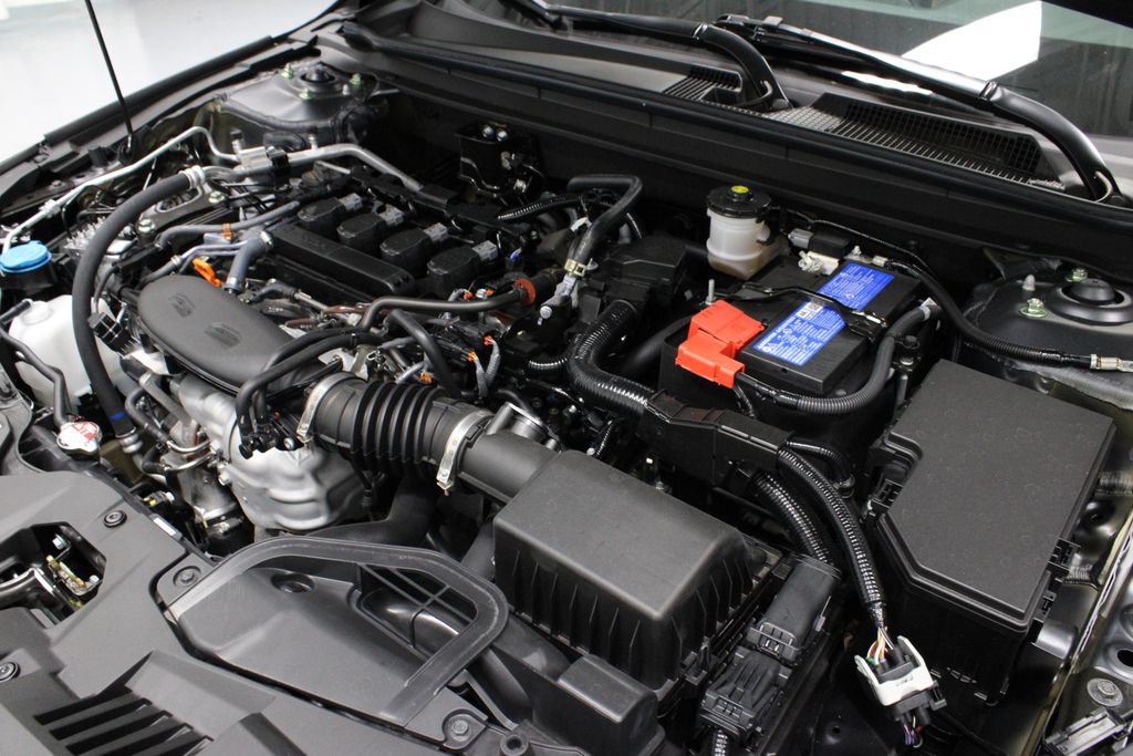 Used 2025 Honda Accord SE image 12