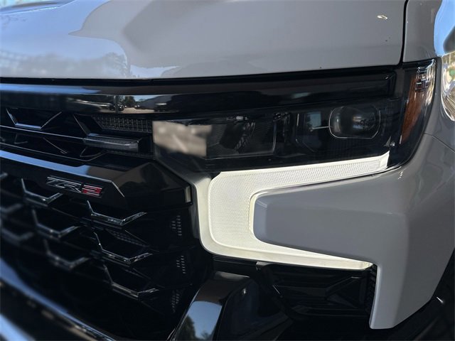 Used 2023 Chevrolet Silverado 1500 ZR2 w/ Technology Package image 9