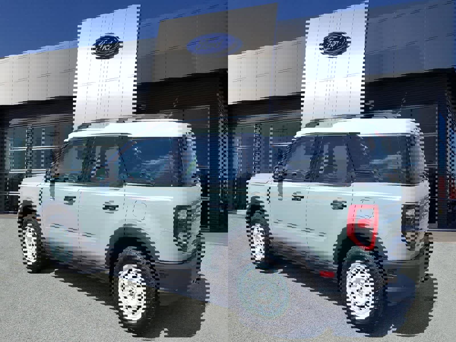 Certified 2023 Ford Bronco Sport Heritage w/ Heritage Convenience Package image 3