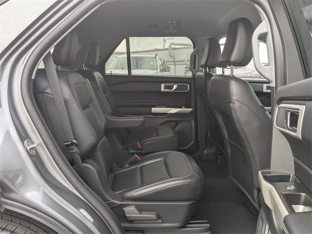 Certified 2021 Ford Explorer XLT w/ Equipment Group 202A image 26