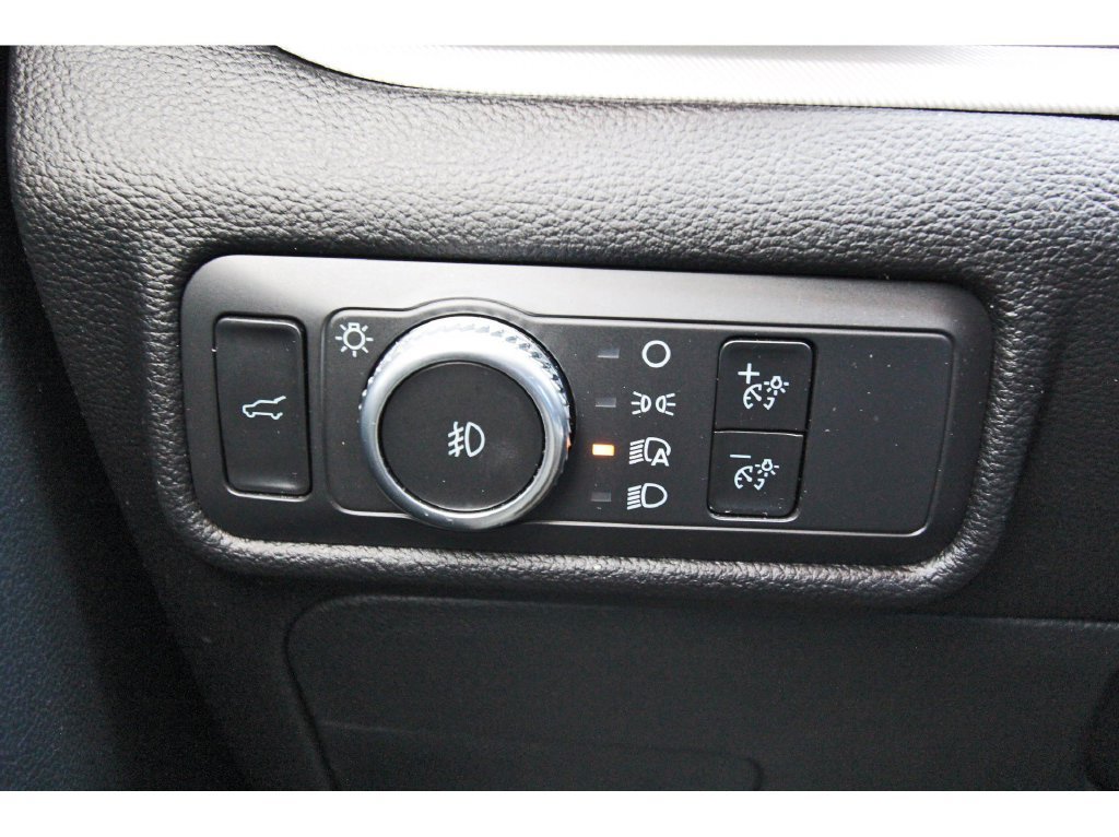 Certified 2021 Ford Explorer XLT w/ Equipment Group 202A RWD image 26