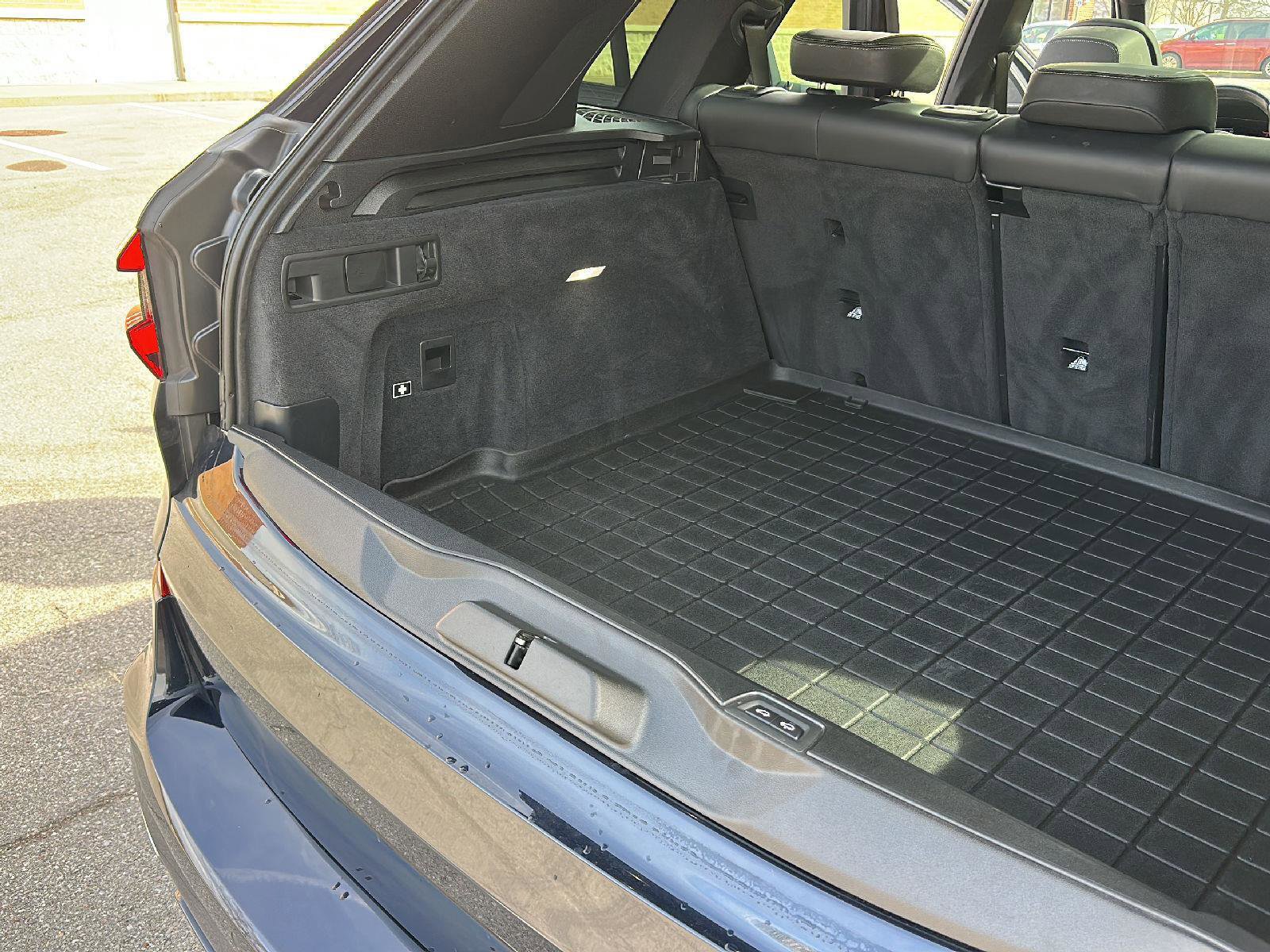 Used 2020 BMW X5 xDrive40i w/ M Sport Package image 32