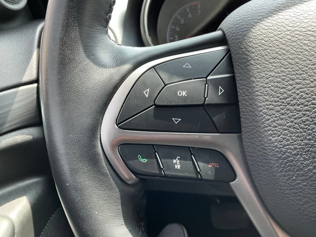 Used 2022 Jeep Grand Cherokee Laredo X RWD image 34