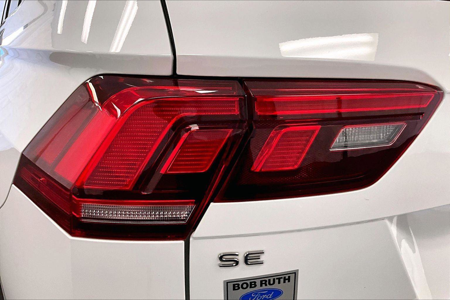 Used 2022 Volkswagen Tiguan SE image 28