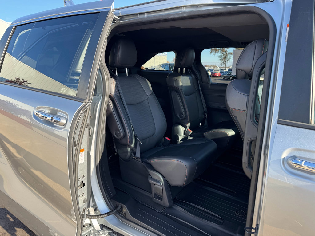 Used 2021 Toyota Sienna XSE image 16