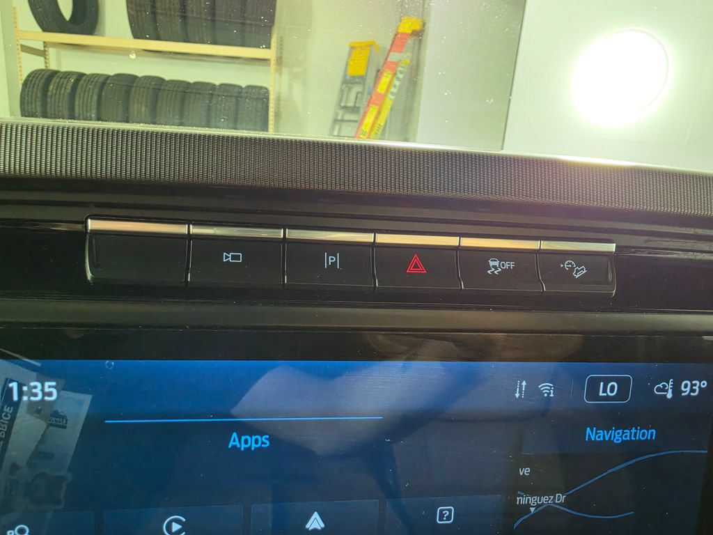 Certified 2022 Ford F150 Platinum w/ Equipment Group 701A High AWD/4WD image 29
