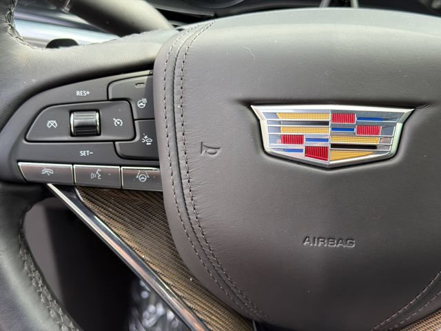 Used 2024 Cadillac XT6 Premium Luxury w/ Platinum Package FWD image 32