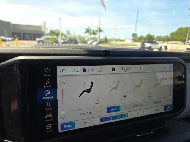 Used 2025 Jeep Wrangler Sahara AWD/4WD image 12