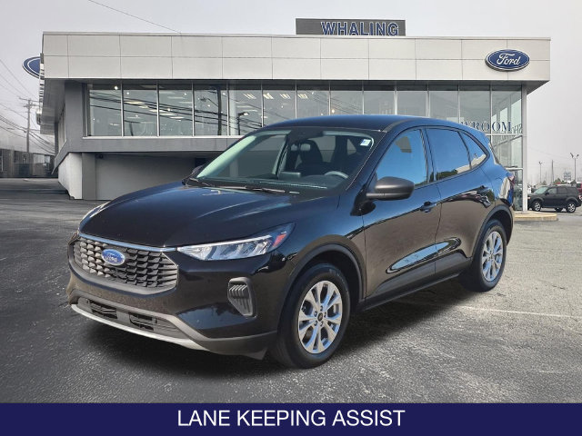 Certified 2025 Ford Escape Active FWD image 3