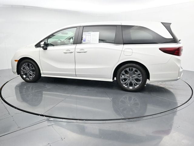 Used 2025 Honda Odyssey Touring image 6