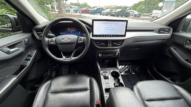 Certified 2024 Ford Escape Platinum AWD/4WD image 25