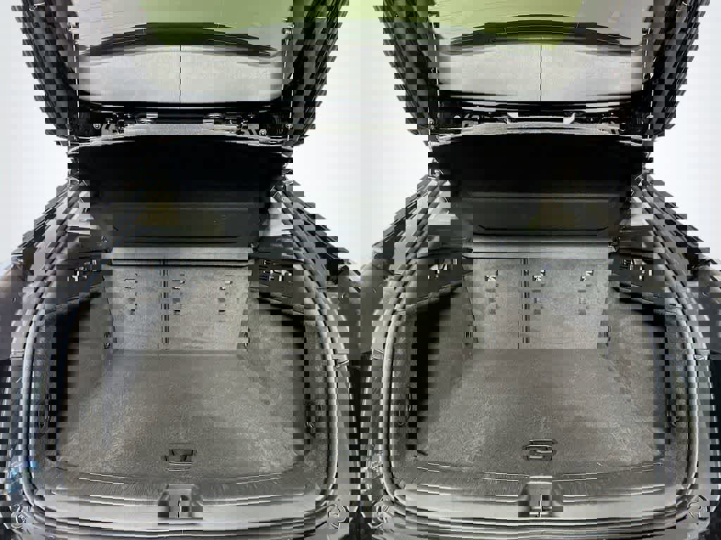 Used 2023 Buick Envision Essence w/ Sport Touring Package image 24