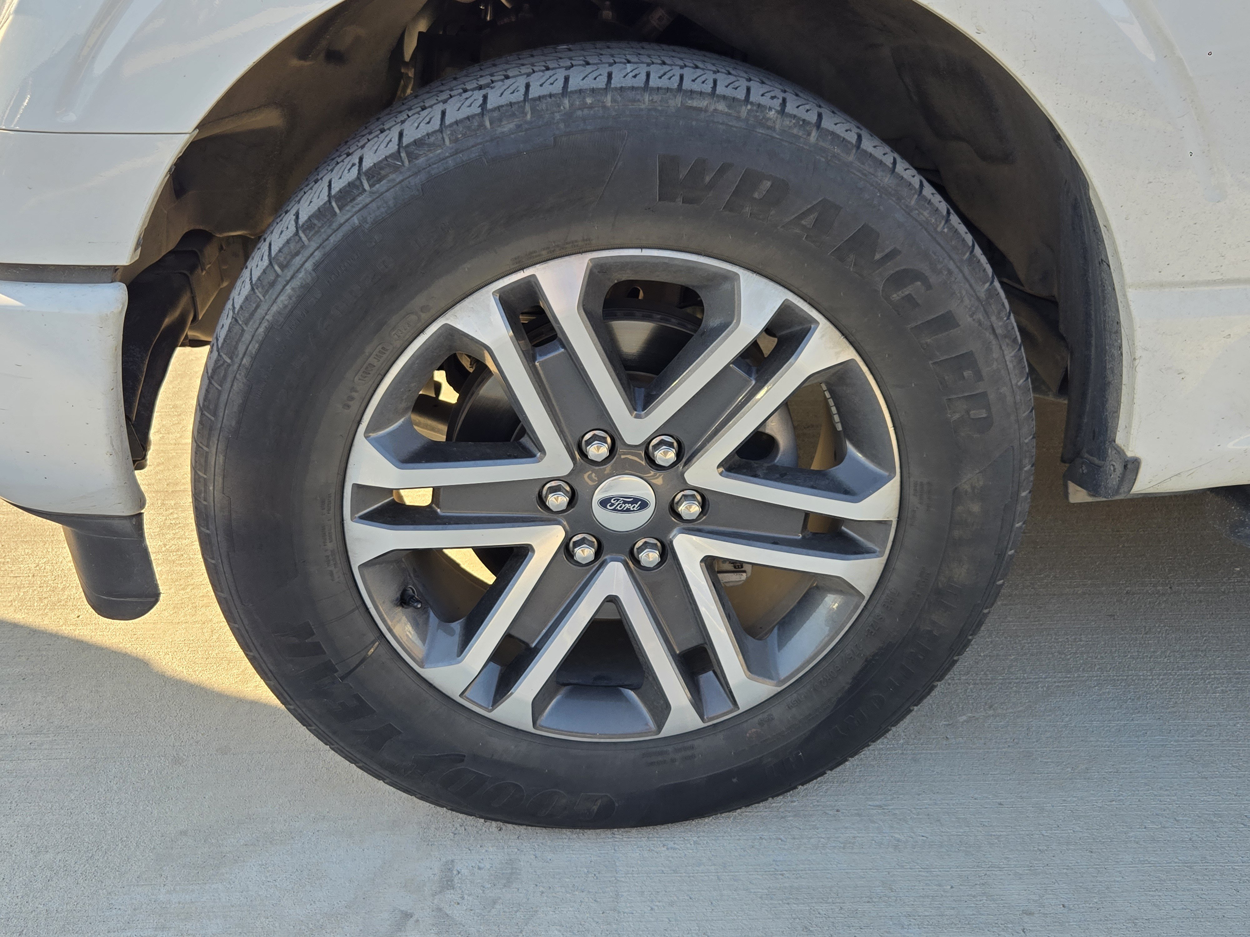 Certified 2023 Ford F150 XL w/ STX Appearance Package RWD image 9