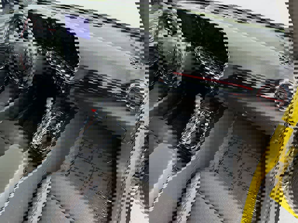 Used 2024 Chevrolet Trax RS w/ Sunroof Package image 32