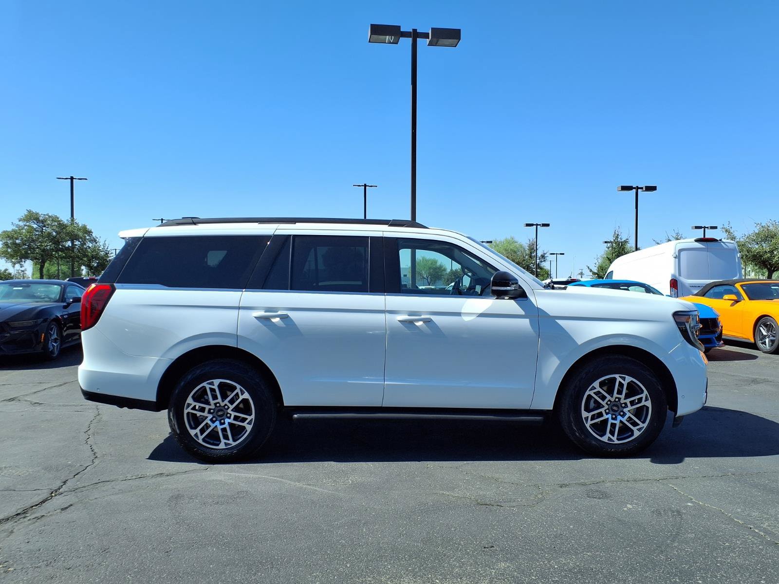 Certified 2025 Ford Expedition Active AWD/4WD image 7